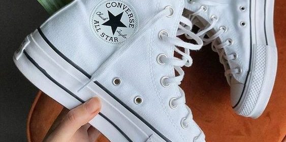 Vysoké biele tenisky značky Converse